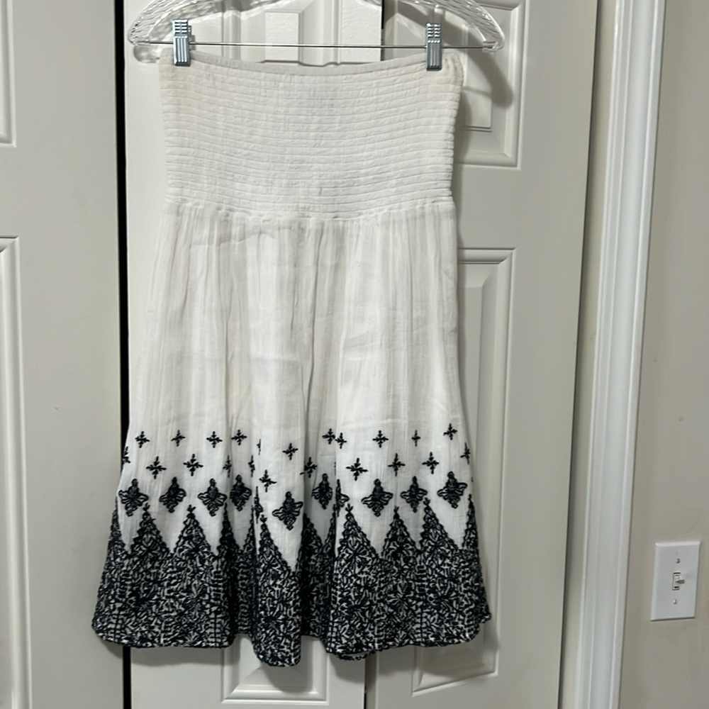 Calvin Klein strapless white tunic with navy embroidered details